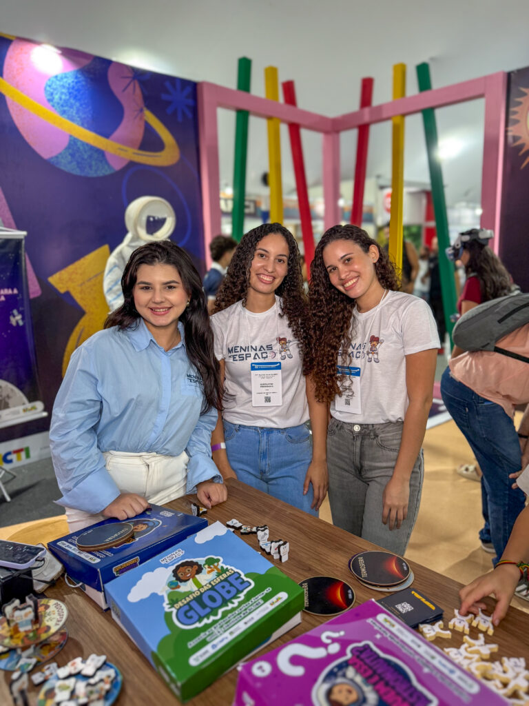 No Dia Internacional das Mulheres e Meninas na Ciência, projeto fortalece formação científica de jovens no Brasil